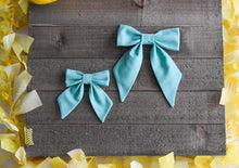Load image into Gallery viewer, Seafoam Bow - Small