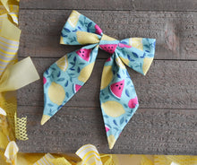 Load image into Gallery viewer, Seafoam Fruit Bow - Large